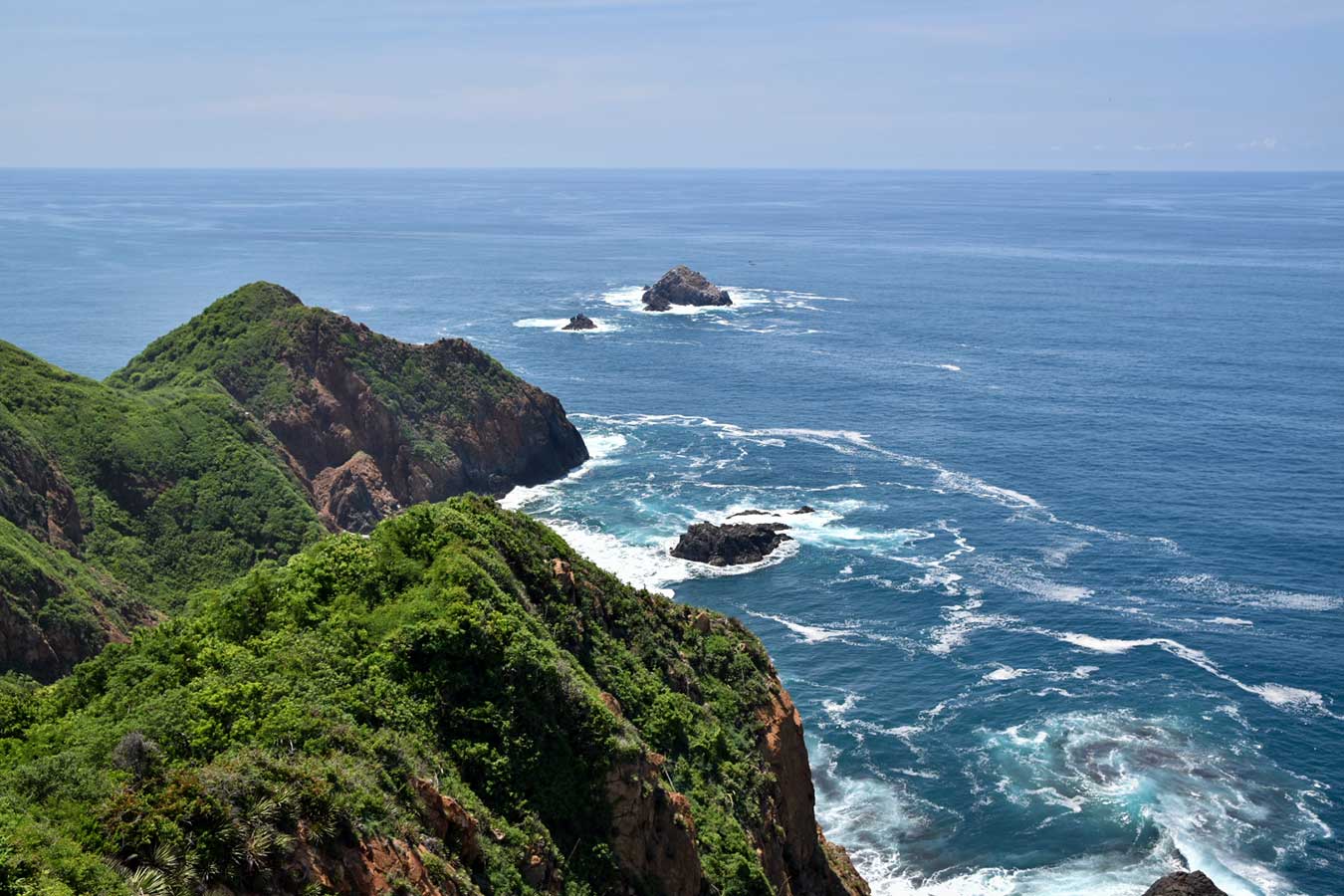 Oceano Pacífico desde el faro de Campos. Image