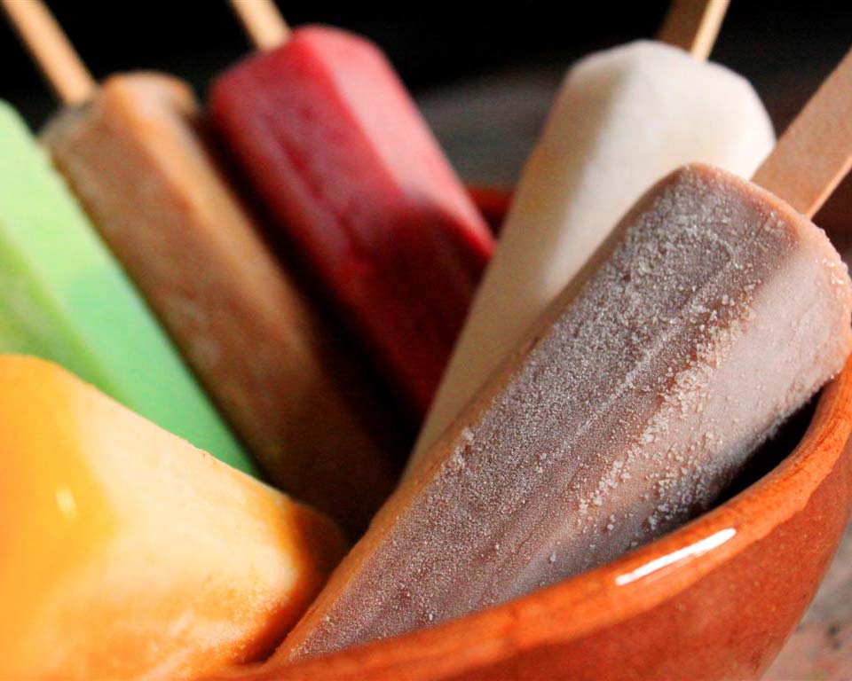 Las paletas de La Villa son el complemento perfecto para caminar por el jardín de Villa de Álvarez Image
